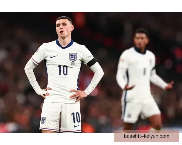 福登在新赛季表现稳健，逐渐适应高强度赛程挑战。