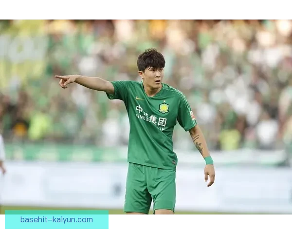 金玟哉荣膺亚洲最佳后卫，持续展现出色防守能力与稳定表现